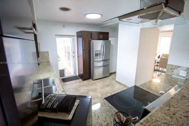 $4,000 | 9041 Southwest 88th Street, Unit 9041, Miami, FL 33173