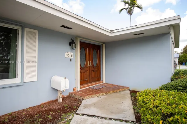 $4,000 | 9041 Southwest 88th Street, Unit 9041, Miami, FL 33173