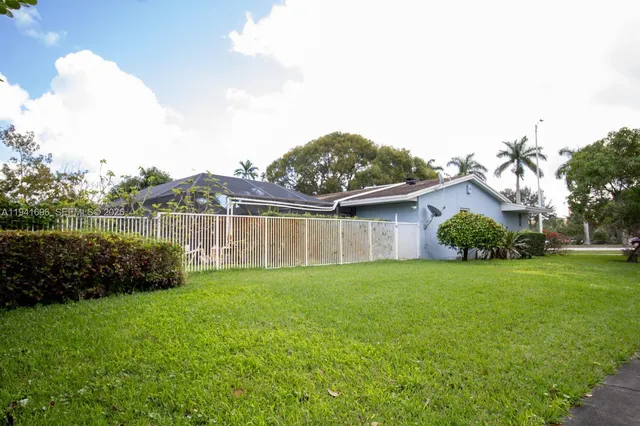 $4,000 | 9041 Southwest 88th Street, Unit 9041, Miami, FL 33173