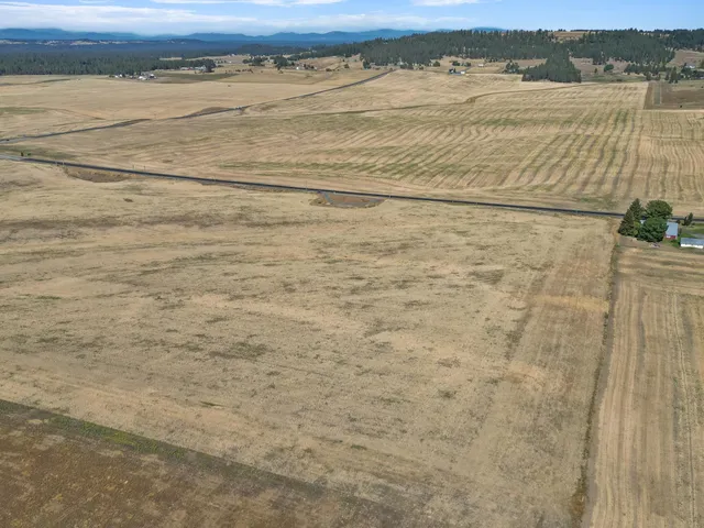 $415,000 | 8054 East Mt Spokane Park Drive, Mead, WA 99021