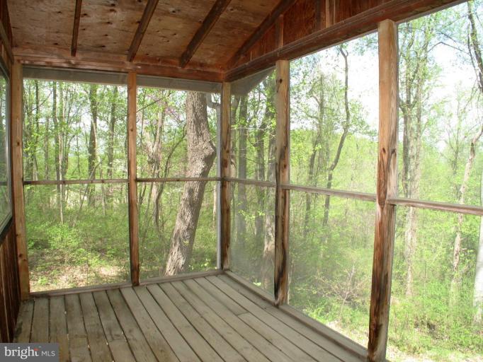 57 Riley Court Front Royal, VA 22630 - Photo 7 of 8 Screened-in Porch