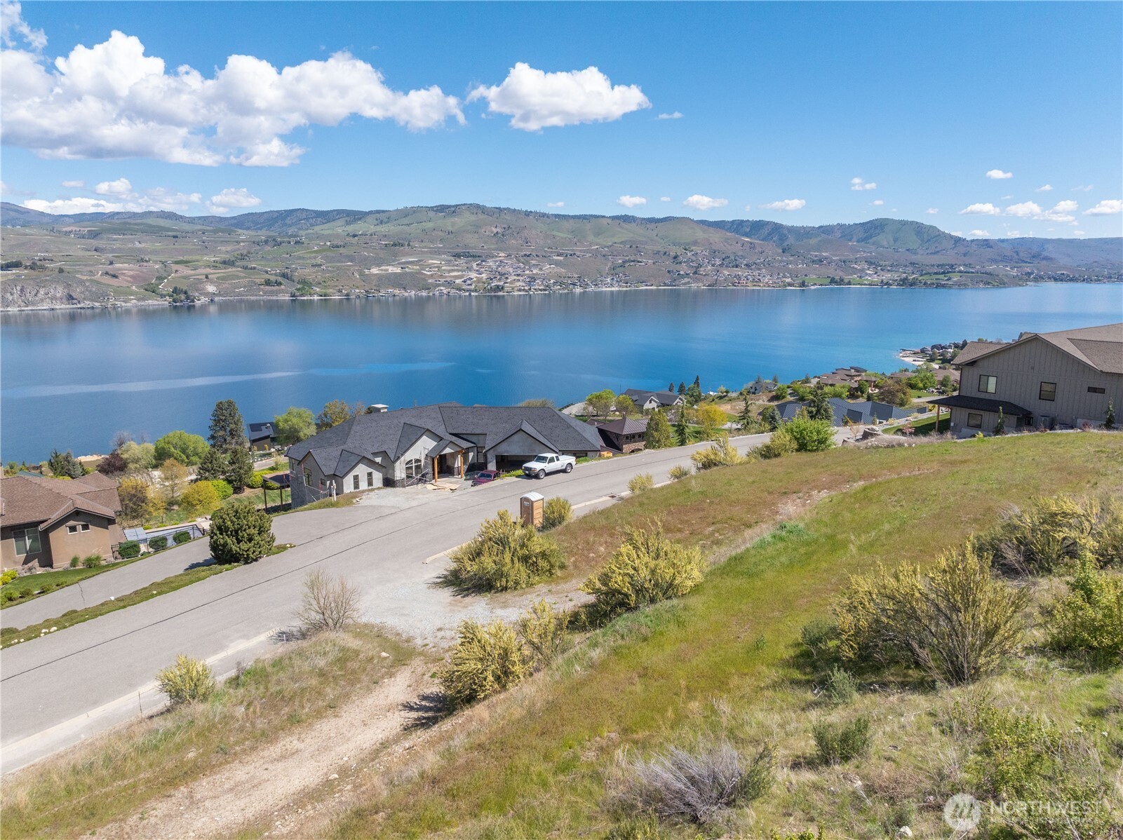 306 Clos Chevalle Road Chelan, WA 98816 - Photo 12 of 28