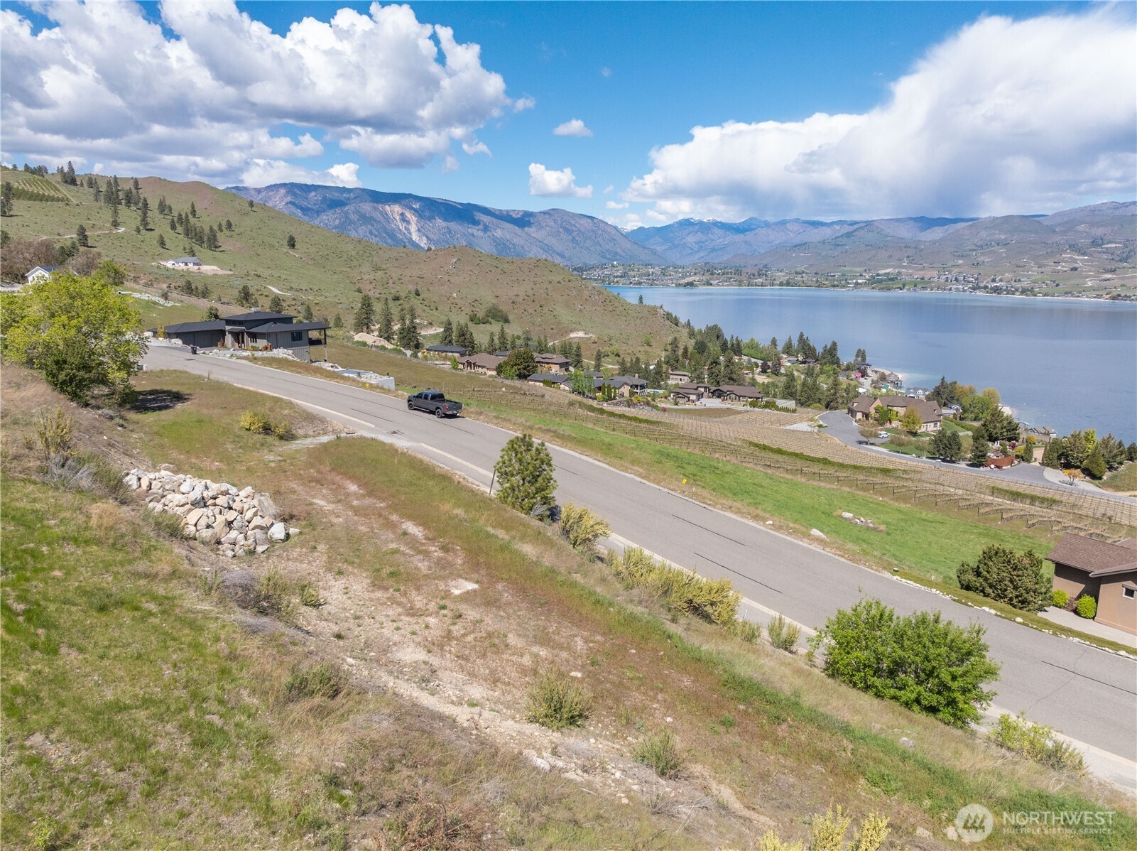 306 Clos Chevalle Road Chelan, WA 98816 - Photo 14 of 28