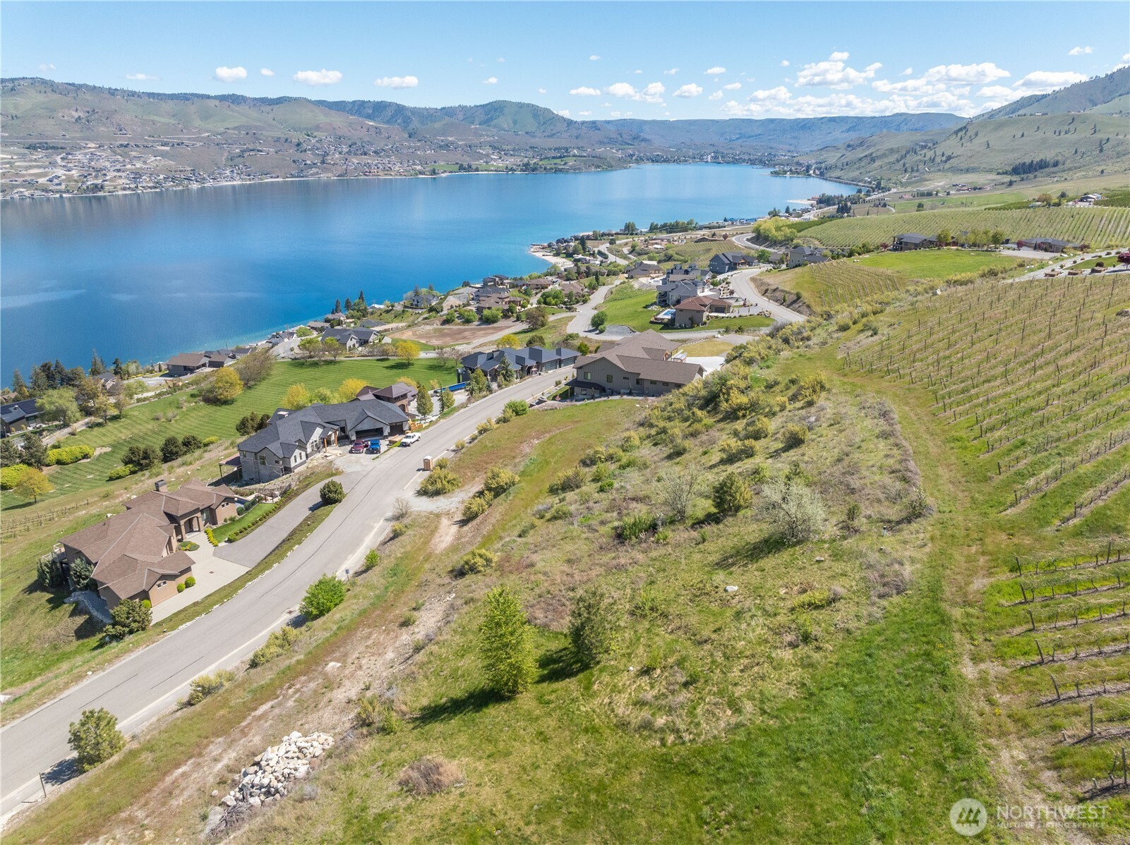 306 Clos Chevalle Road Chelan, WA 98816 - Photo 16 of 28