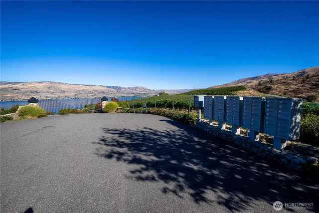 $299,000 | 306 Clos Chevalle Road, Chelan, WA 98816