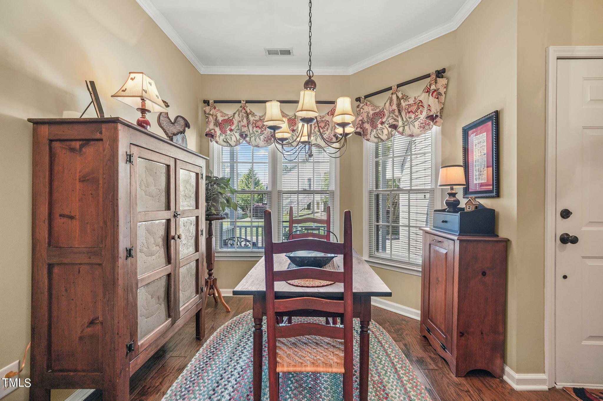 8200 Hempshire Place, Unit 103 Raleigh, NC 27613 - Photo 6 of 28 16-web-or-mls-DSC06877