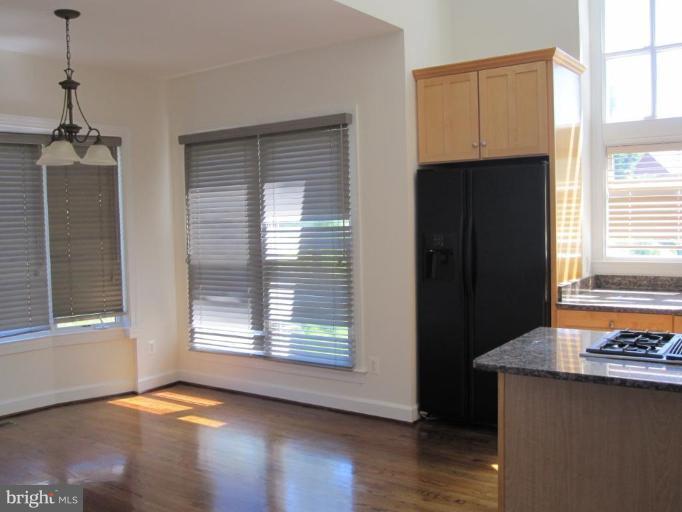 1489 Broadstone Place Vienna, VA 22182 - Photo 12 of 20 Breakfast Area
