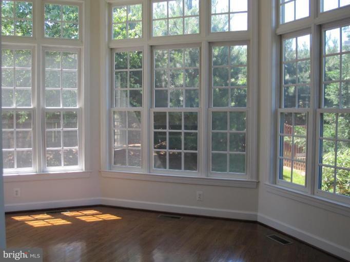 1489 Broadstone Place Vienna, VA 22182 - Photo 8 of 20 Solarium