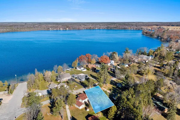 $269,900 | 13160 Parkway Road, Pound, WI 54161