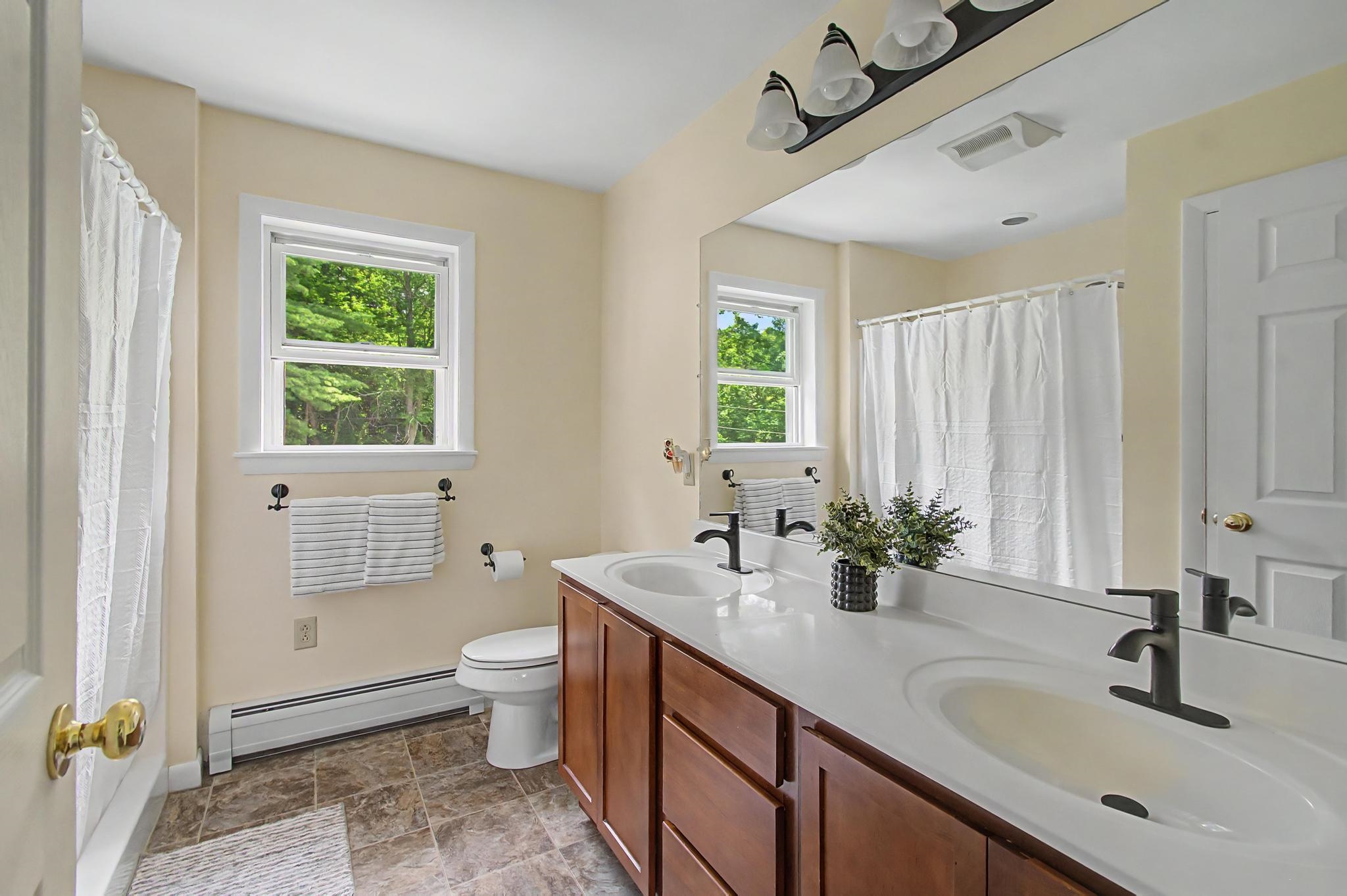 136-138 Ritchie Avenue Milton, VT 05468 - Photo 26 of 60