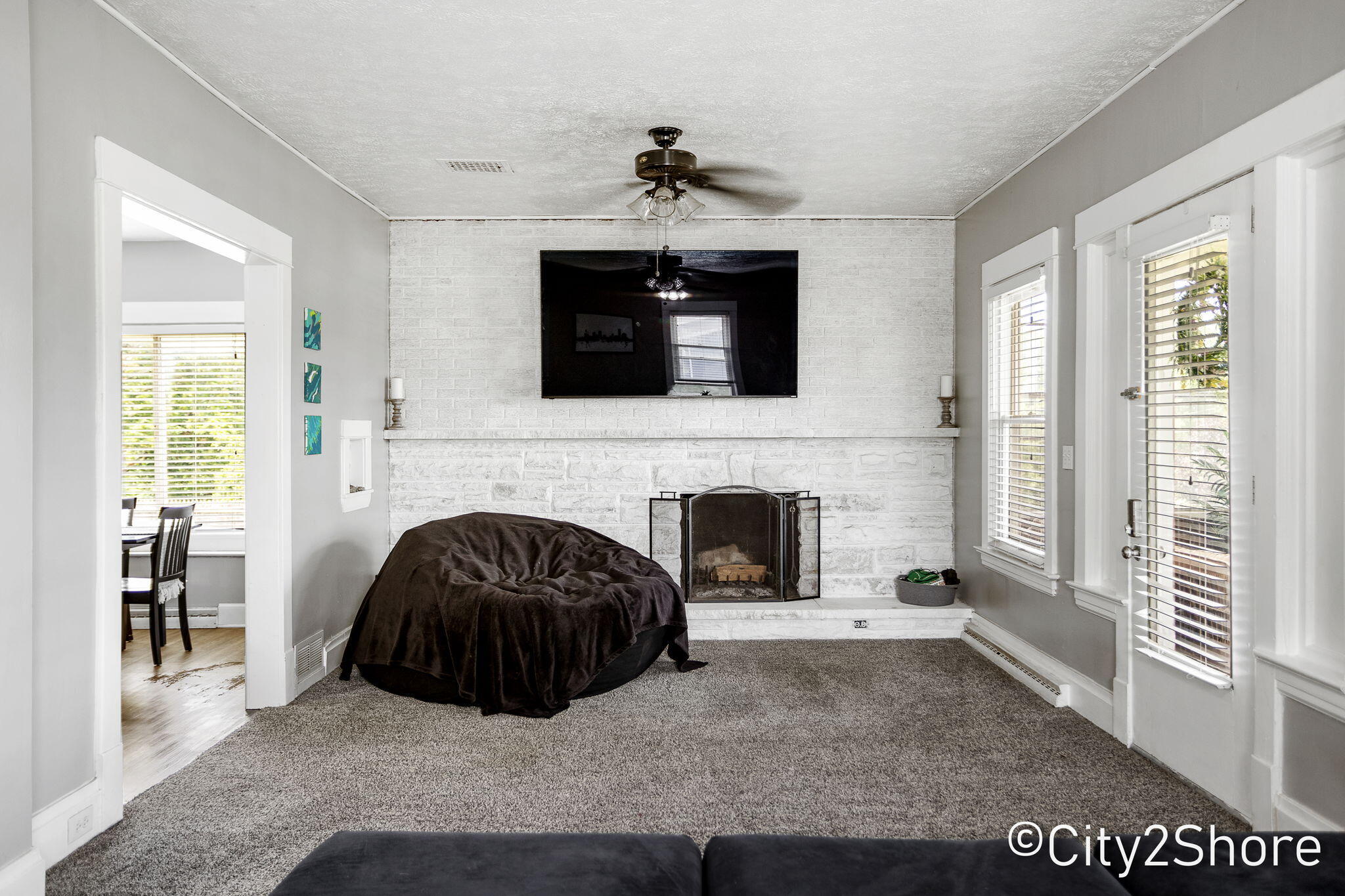 2235 Roys Avenue Southwest Wyoming, MI 49519 - Photo 8 of 81 Living Room