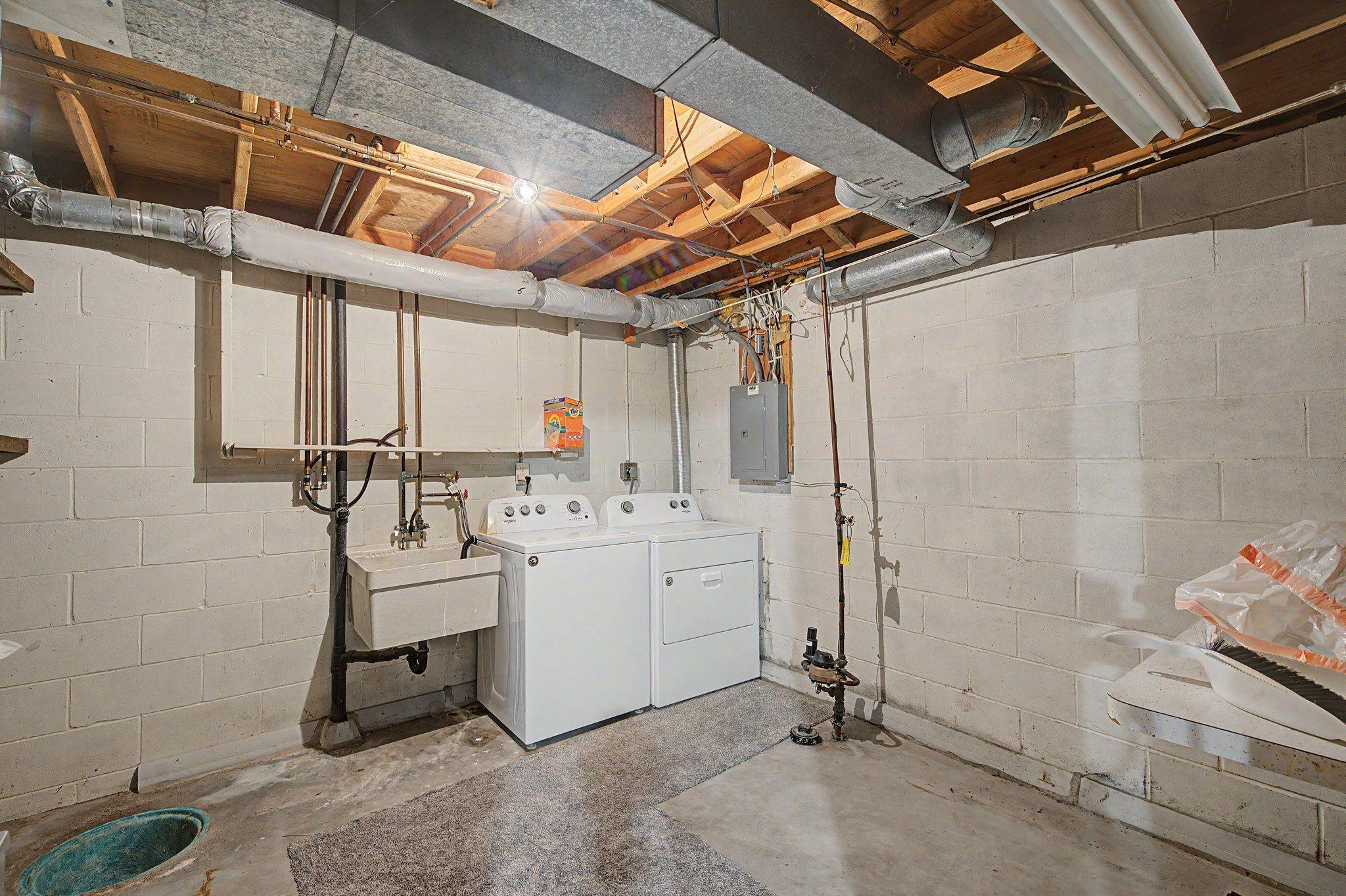 4749 Spring Circle Minnetonka, MN 55345 - Photo 35 of 38 Gallery Image 35