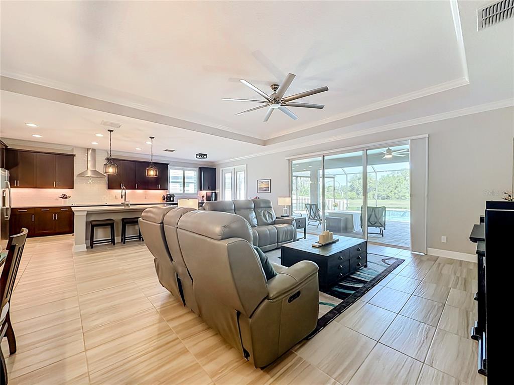 19563 Leonard Road Lutz, FL 33558 - Photo 6 of 49