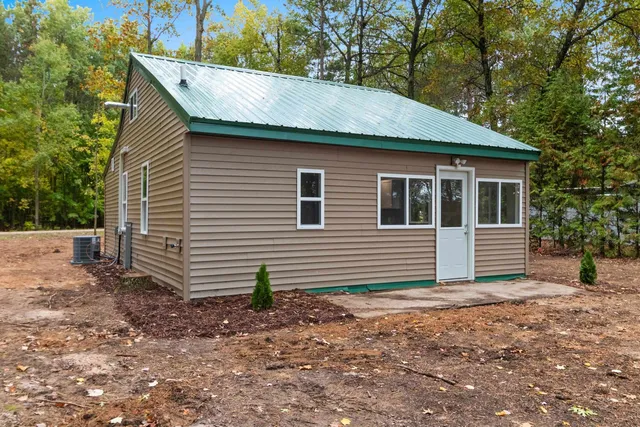 $237,500 | 6188 Dogwood Lane, Oconto, WI 54153