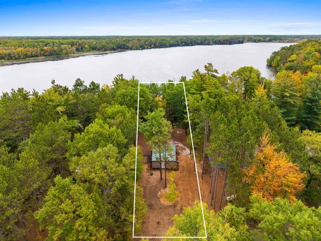 $237,500 | 6188 Dogwood Lane, Oconto, WI 54153