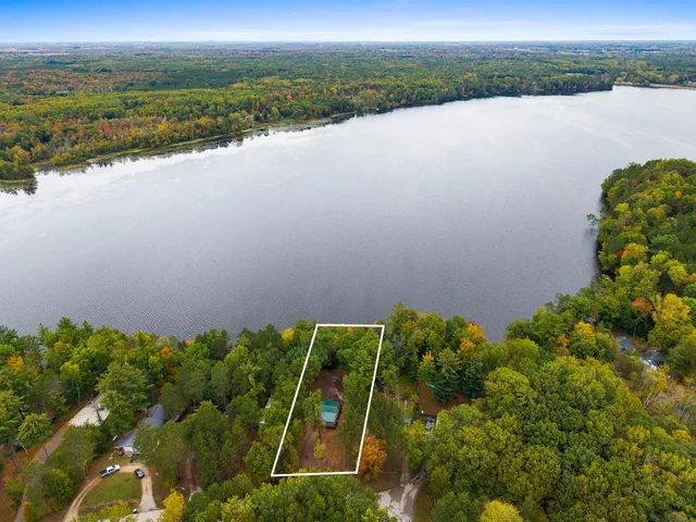 $237,500 | 6188 Dogwood Lane, Oconto, WI 54153