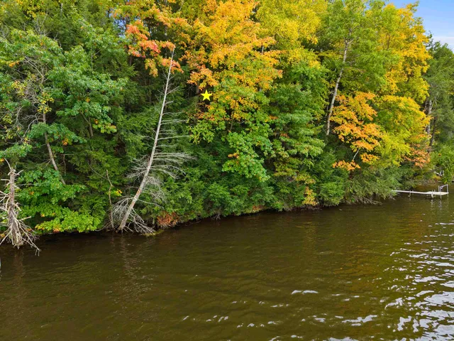 $237,500 | 6188 Dogwood Lane, Oconto, WI 54153