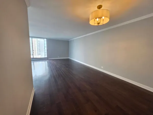 $2,950 | 6033 North Sheridan Road, Unit 10D, Chicago, IL 60660