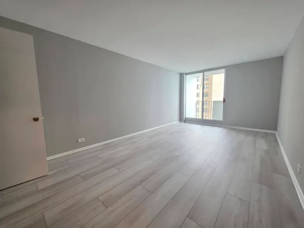 $2,950 | 6033 North Sheridan Road, Unit 10D, Chicago, IL 60660