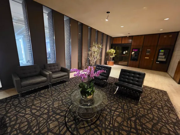 $2,950 | 6033 North Sheridan Road, Unit 10D, Chicago, IL 60660