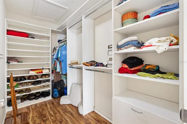 $335,000 | 939 Livingston Loop, The Villages, FL 32162