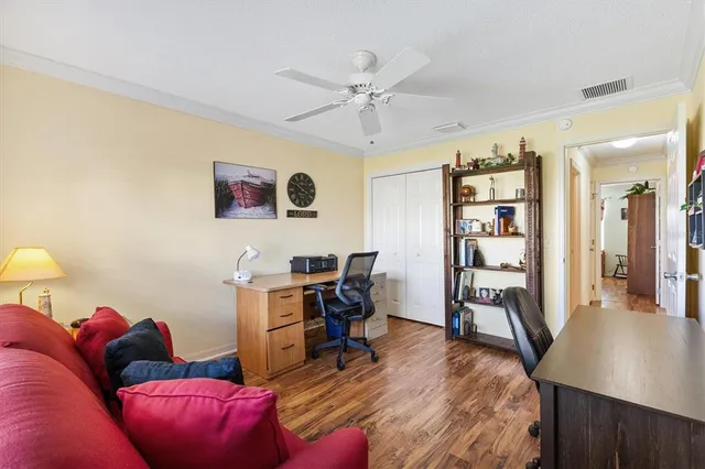 $335,000 | 939 Livingston Loop, The Villages, FL 32162