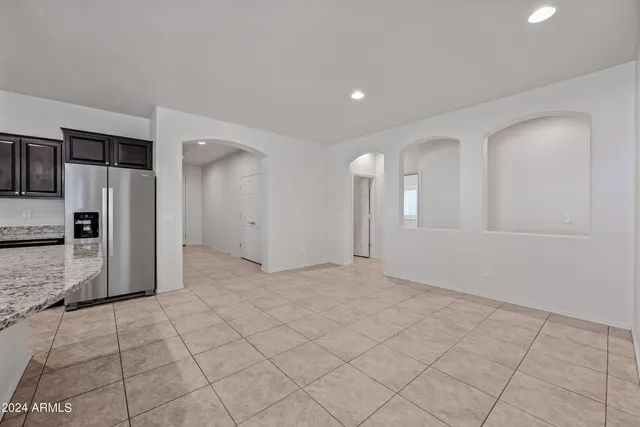 $2,050 | 27358 North 174th Lane, Surprise, AZ 85387