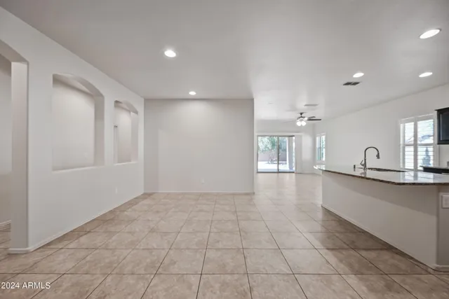 $2,050 | 27358 North 174th Lane, Surprise, AZ 85387