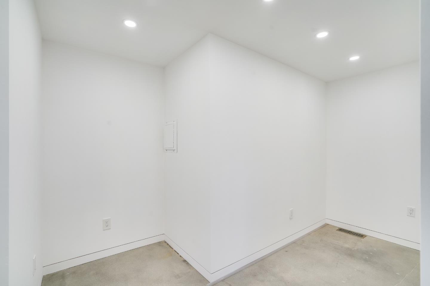 18518 Favre Ridge Road Los Gatos, CA 95033 - Photo 18 of 46 a view of small space