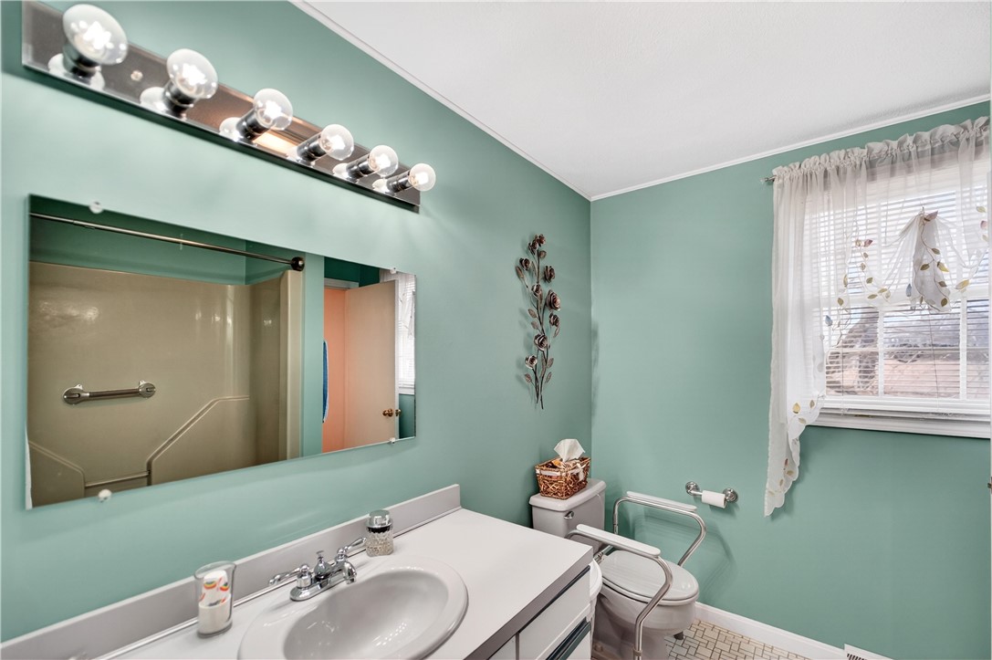 222 Killey Avenue, Unit 5 Warwick, RI 02889 - Photo 13 of 20 Pullman Bath
