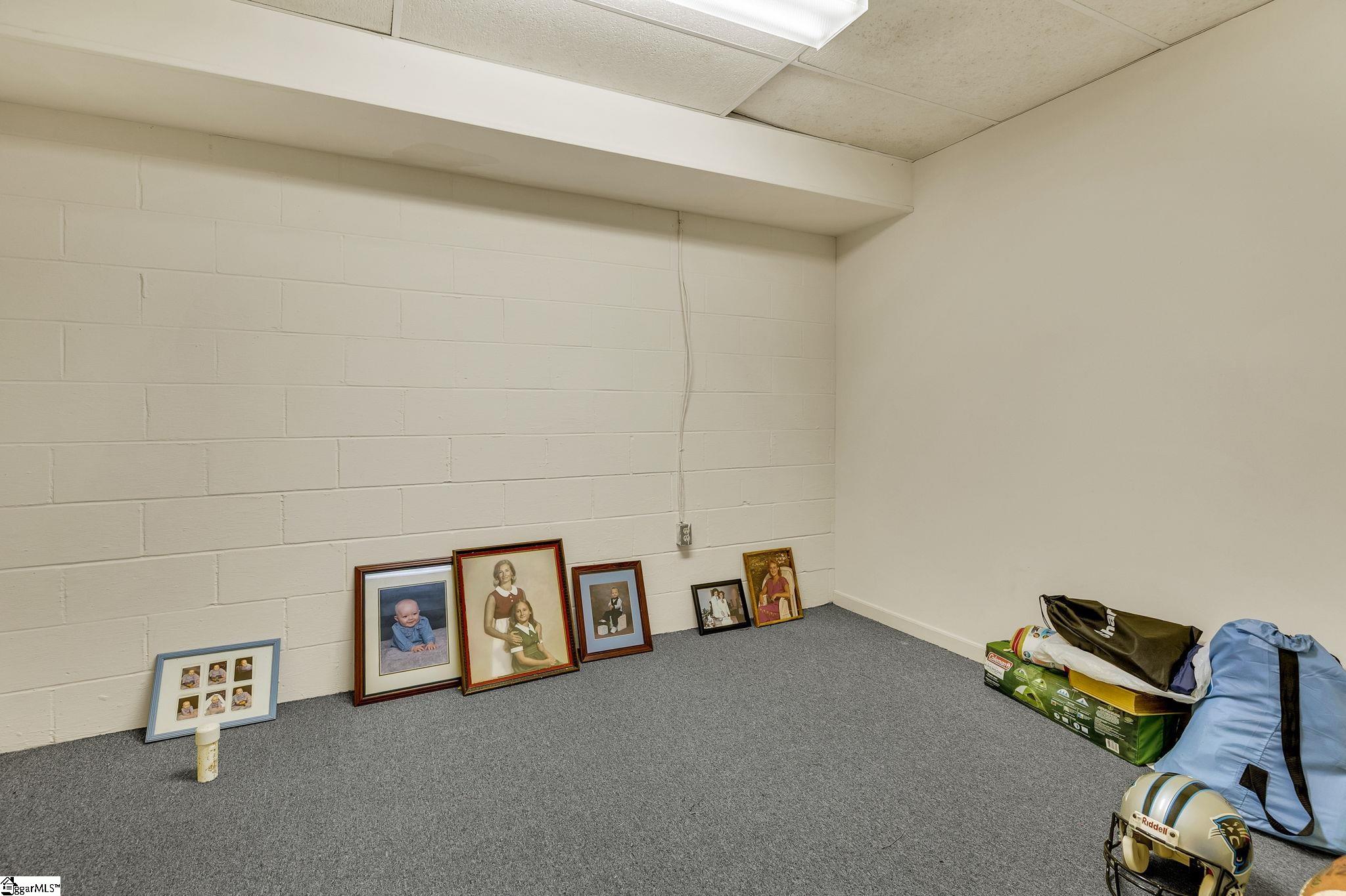 1115 D Crestview Road Easley, SC 29642 - Photo 31 of 38