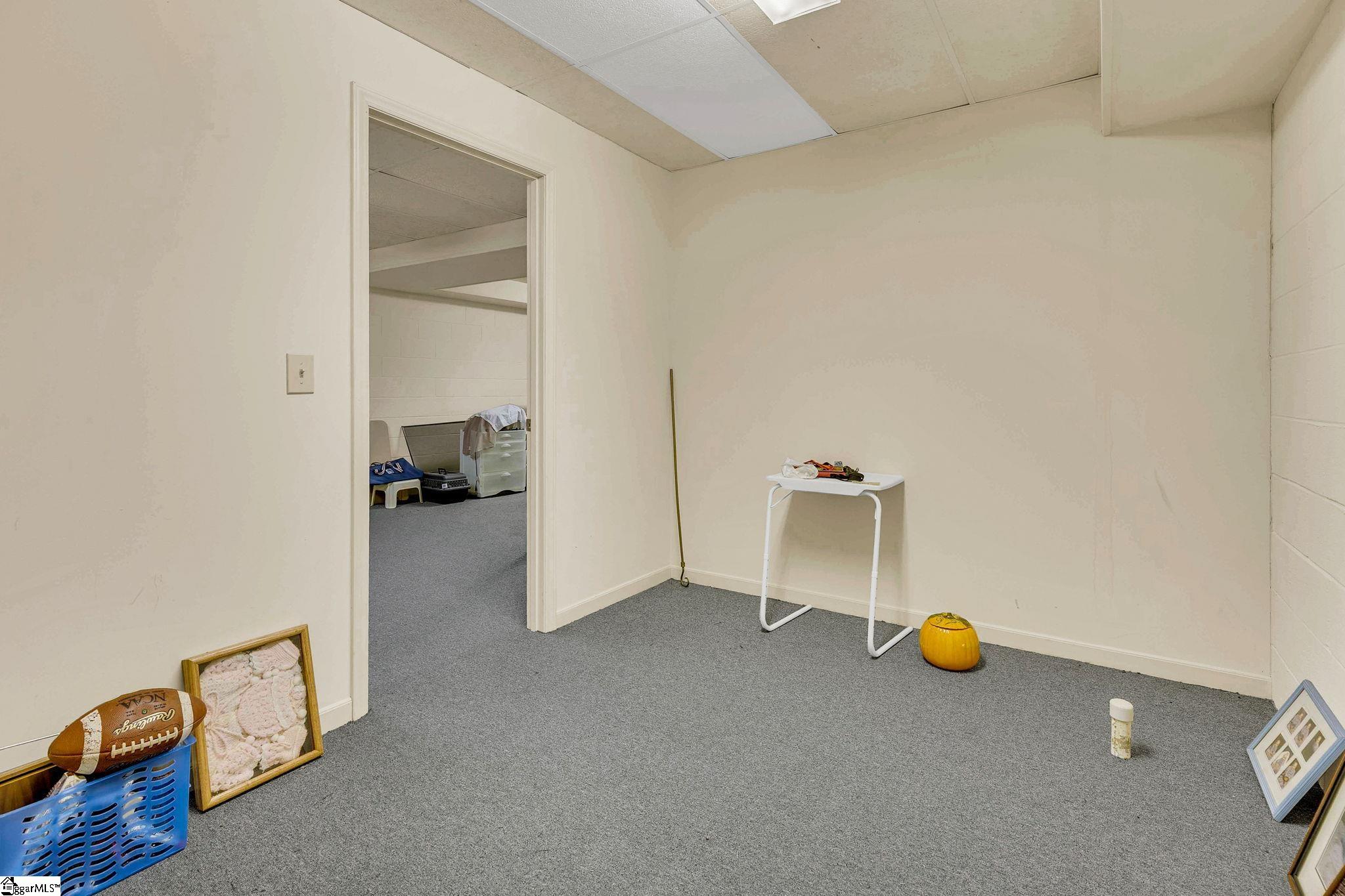 1115 D Crestview Road Easley, SC 29642 - Photo 32 of 38