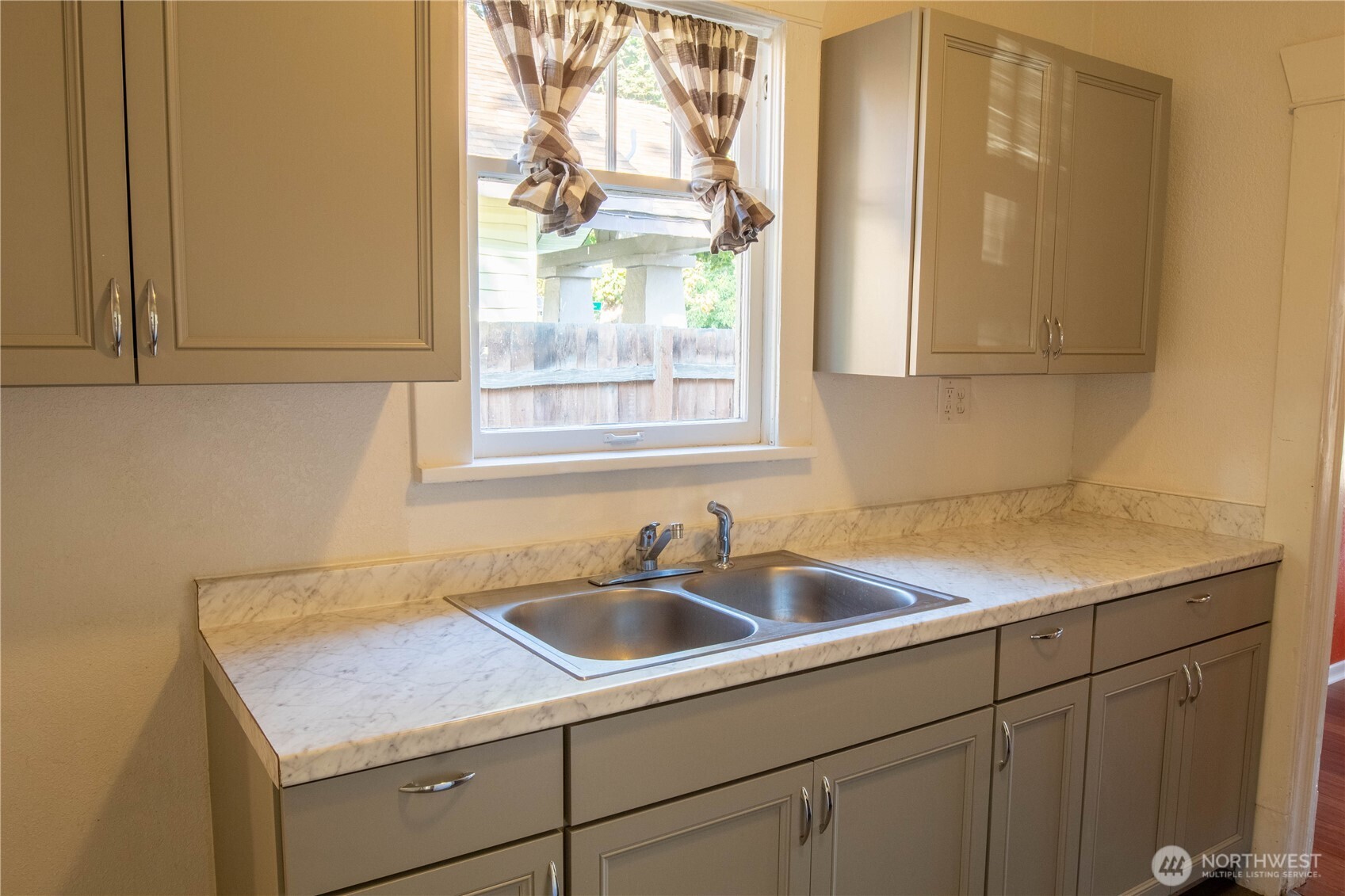 615 First Street Wenatchee, WA 98801 - Photo 10 of 19