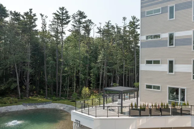 $1,150,000 | 267 Highway 1, Unit 201, Falmouth, ME 04105