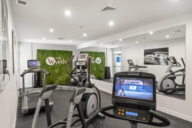 $1,150,000 | 267 Highway 1, Unit 201, Falmouth, ME 04105