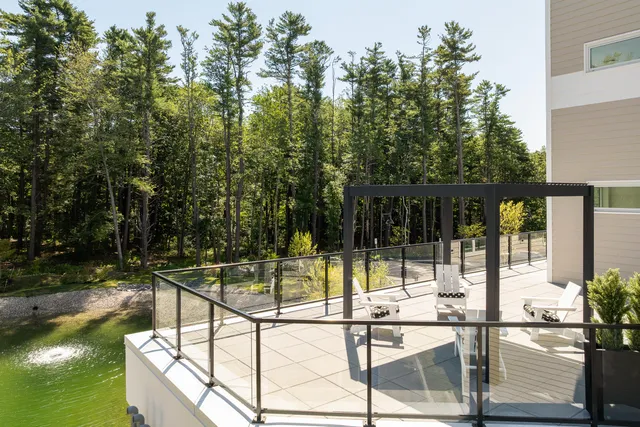 $1,150,000 | 267 Highway 1, Unit 201, Falmouth, ME 04105