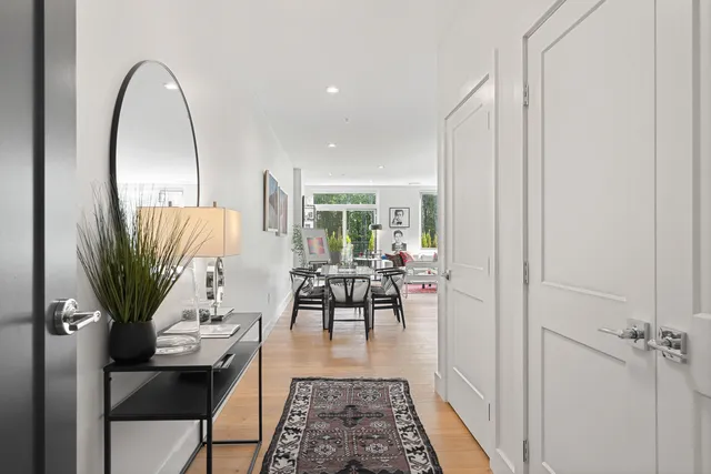 $1,150,000 | 267 Highway 1, Unit 201, Falmouth, ME 04105