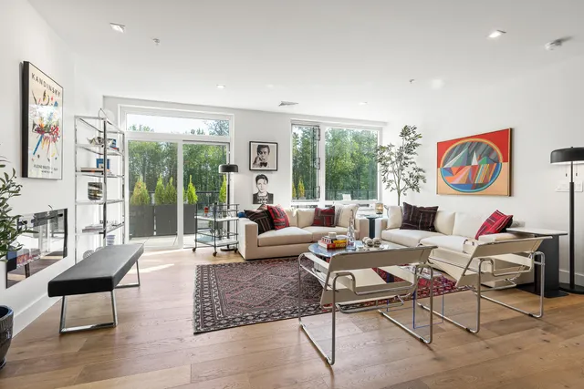 $1,150,000 | 267 Highway 1, Unit 201, Falmouth, ME 04105