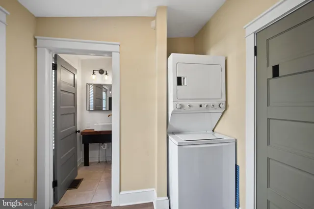 $270,000 | 11 Holcomb Lane, New Castle, DE 19720