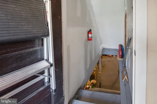 $270,000 | 11 Holcomb Lane, New Castle, DE 19720