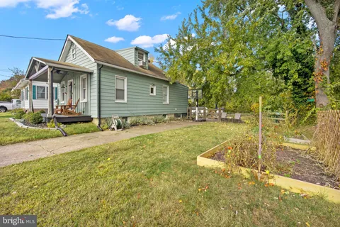 $268,000 | 11 Holcomb Lane, New Castle, DE 19720