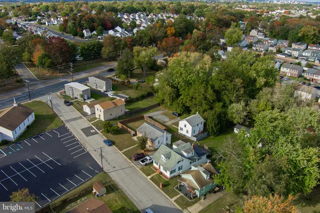 $270,000 | 11 Holcomb Lane, New Castle, DE 19720