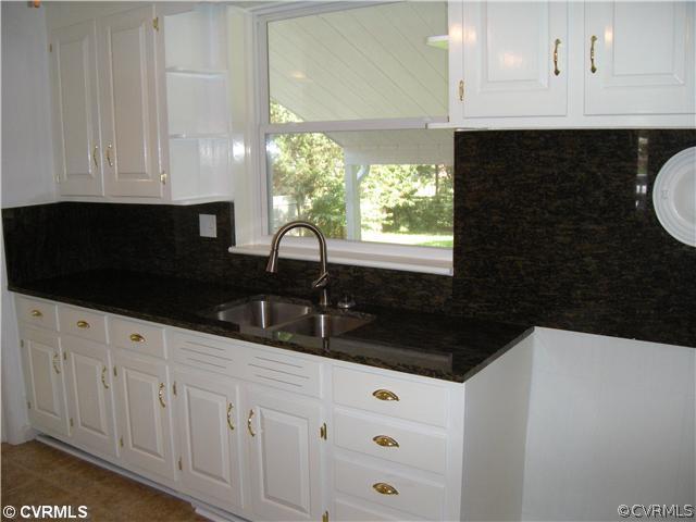 6547 Ludwig Road Richmond, VA 23225 - Photo 3 of 12 Kitchen