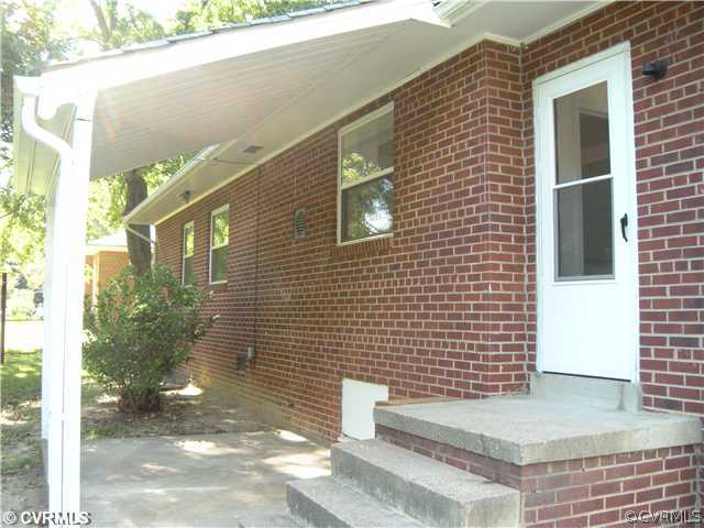 6547 Ludwig Road Richmond, VA 23225 - Photo 10 of 12 Exterior Back - Covered patio