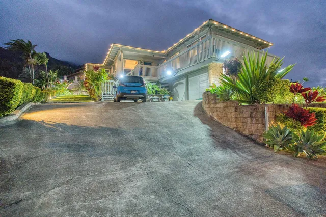 $1,699,000 | 656 South Alu Road, Wailuku, HI 96793