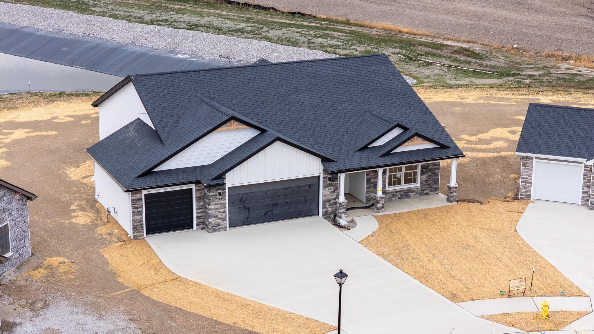 5599 Broad Fields Cove Fort Wayne, IN 46818 - Photo 2 of 36