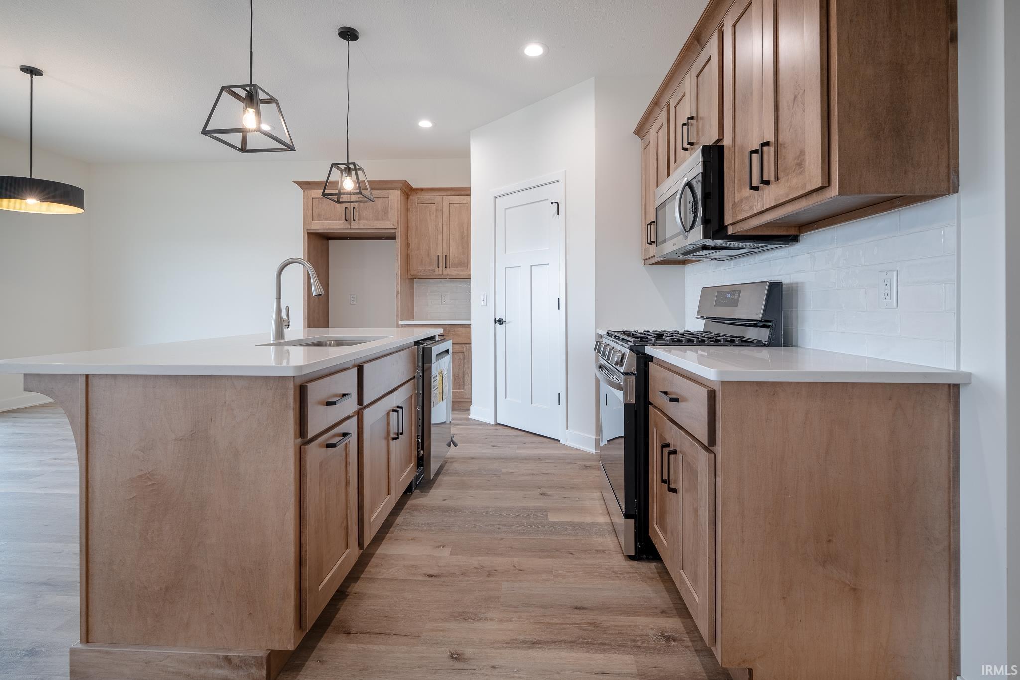 5599 Broad Fields Cove Fort Wayne, IN 46818 - Photo 7 of 36