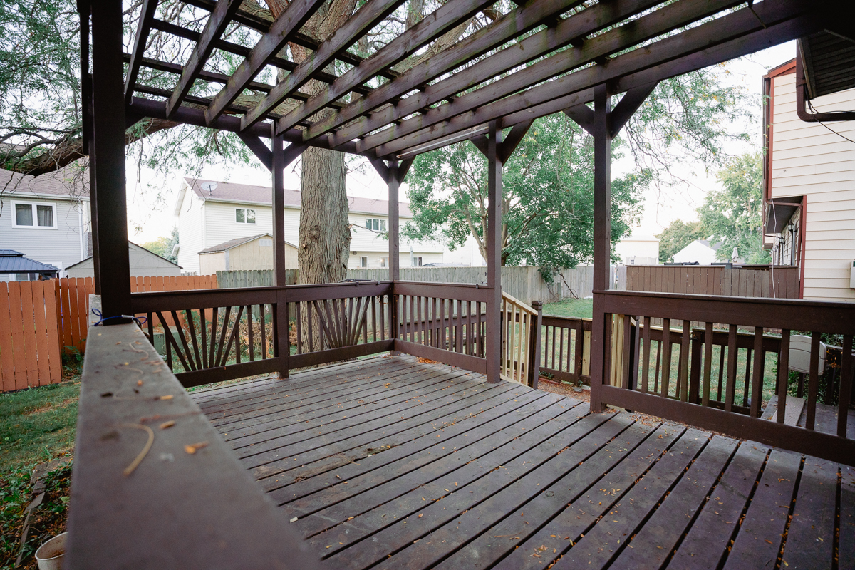 1221 Cedarwood Drive, Unit F Crest Hill, IL 60403 - Photo 34 of 35 a view of wooden deck