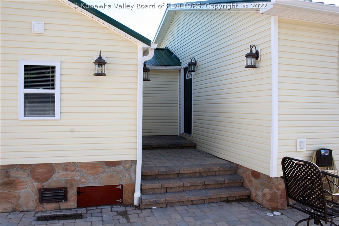 8979 Teays Valley Road Scott Depot, WV 25560 - Photo 20 of 21 Gallery Image 20