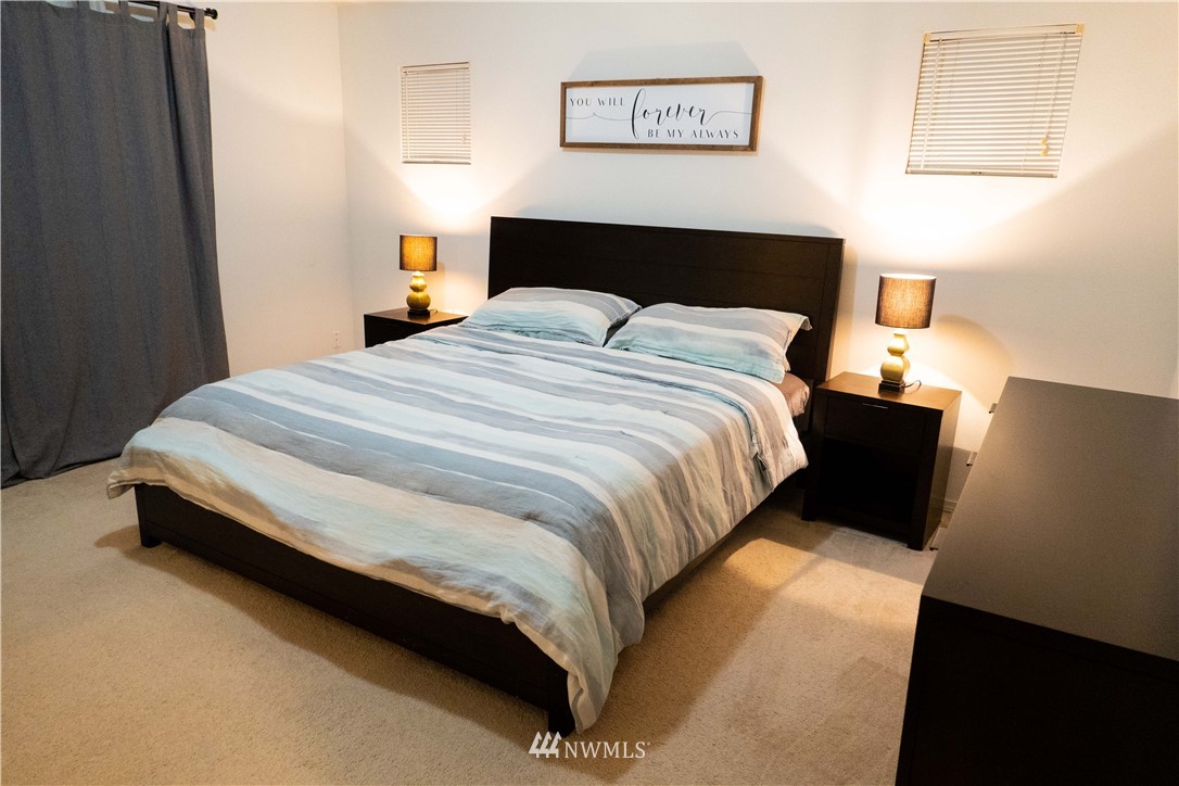 17927 110th Place Southeast Renton, WA 98055 - Photo 13 of 16 Gallery Image 13
